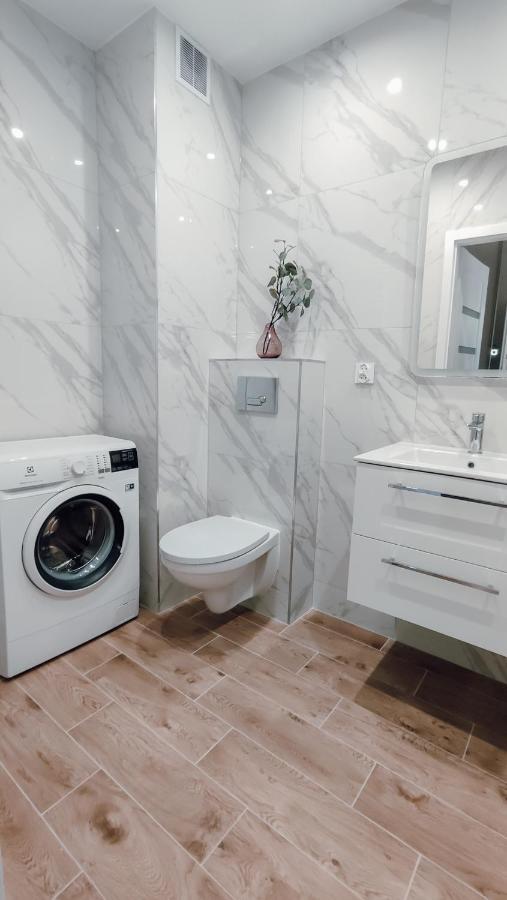 Zlote Apartamenty 58 Legnica Exteriör bild